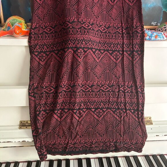 QED London Maroon and Black Geometric Short Sleeve Bodycon Dress Large - Picture 13 of 16